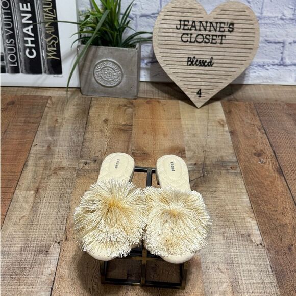 Birdies The Songbird Mule Linen Fabric Cream 6 Pom Fringe Feather Cushion Glam - Picture 9 of 10